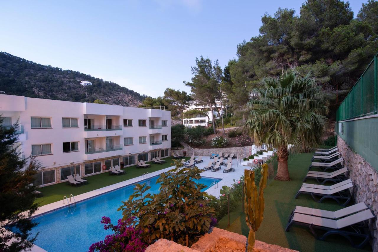 Apartamentos El Pinar Cala Llonga  Exterior foto