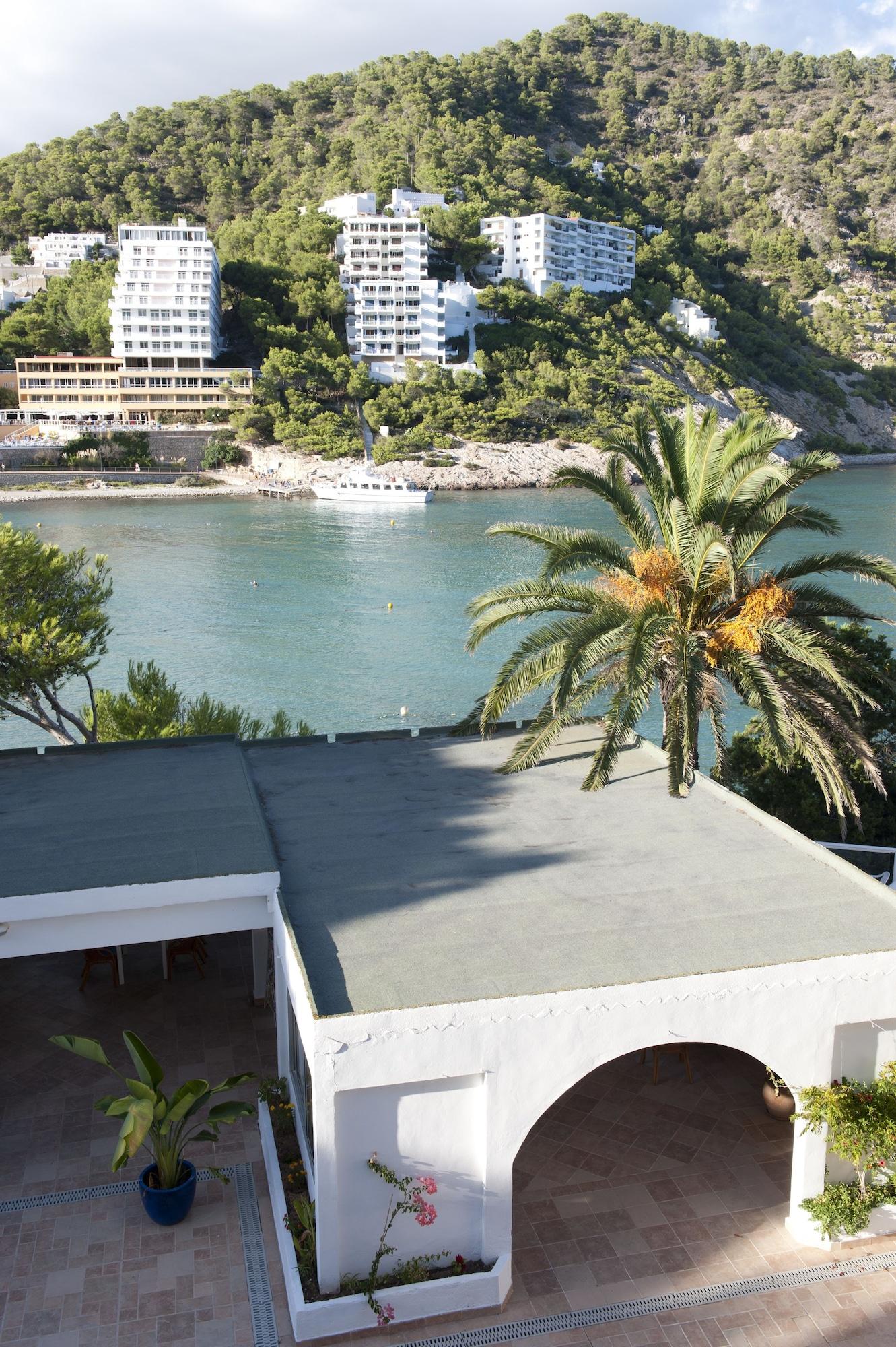 Apartamentos El Pinar Cala Llonga  Exterior foto