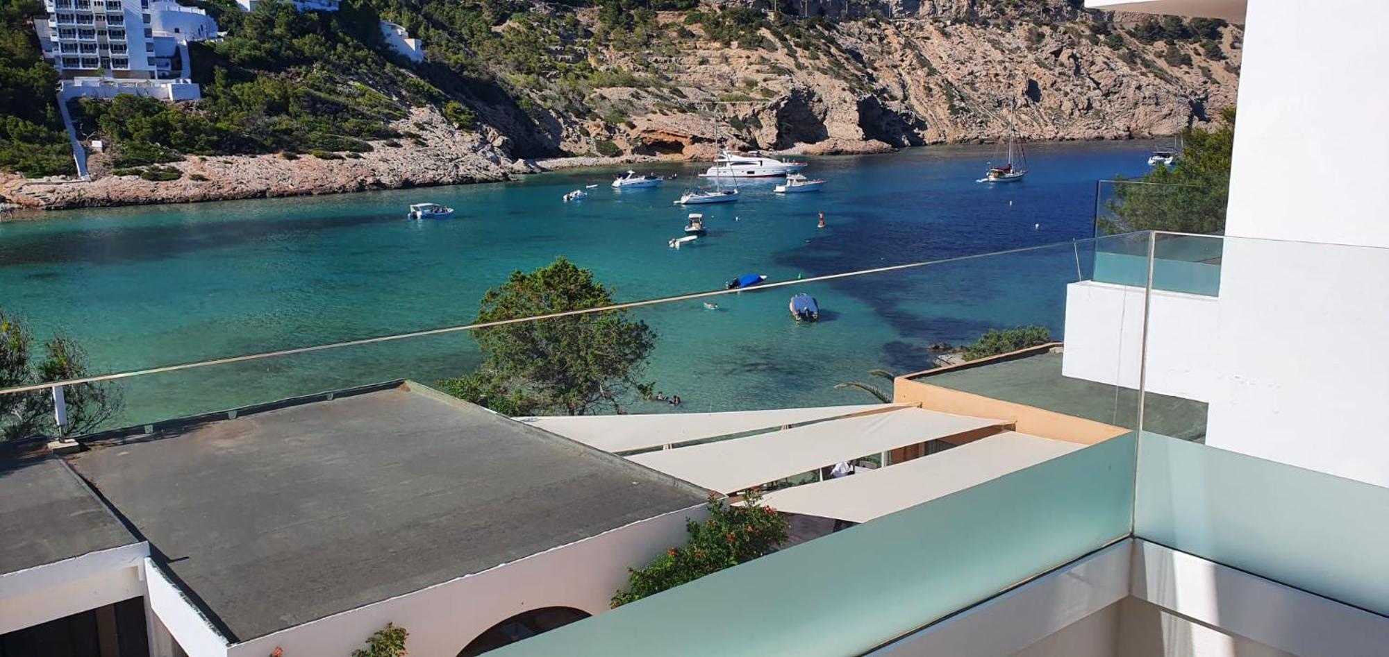 Apartamentos El Pinar Cala Llonga  Habitación foto