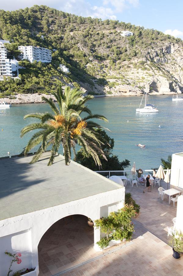 Apartamentos El Pinar Cala Llonga  Exterior foto